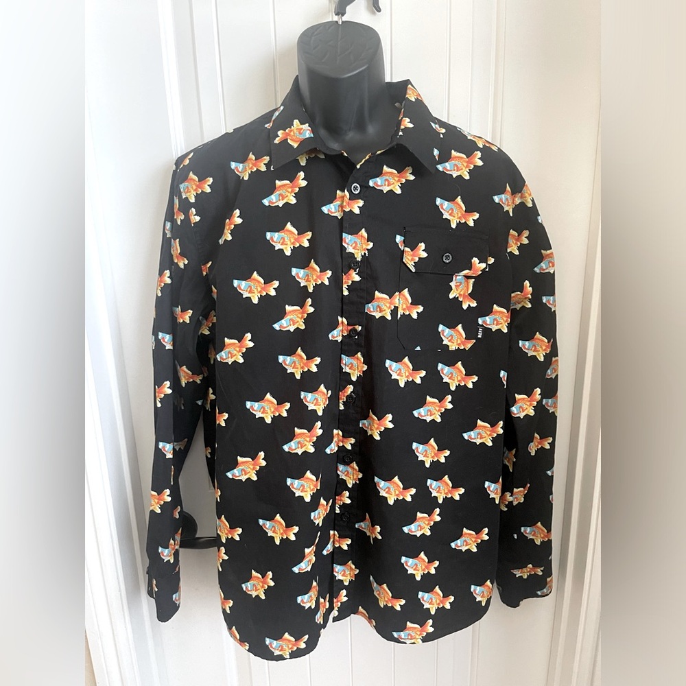 Neff’s Goldfish Koi w/Shades Men’s Long Sleeve Button Down Shirt, Size Large